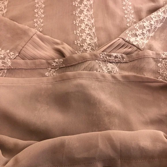 A DIP OF DARLING Victorian Blouse Dusty Rose Pink Embroidered 3/4 Sleeve SZ XL - Picture 8 of 14